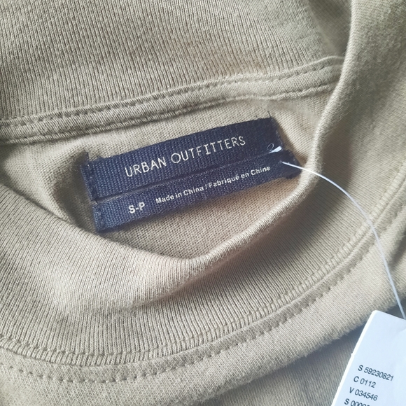 UO Carnaby Recycled Cotton Oversized Tee - Picture 9 of 12